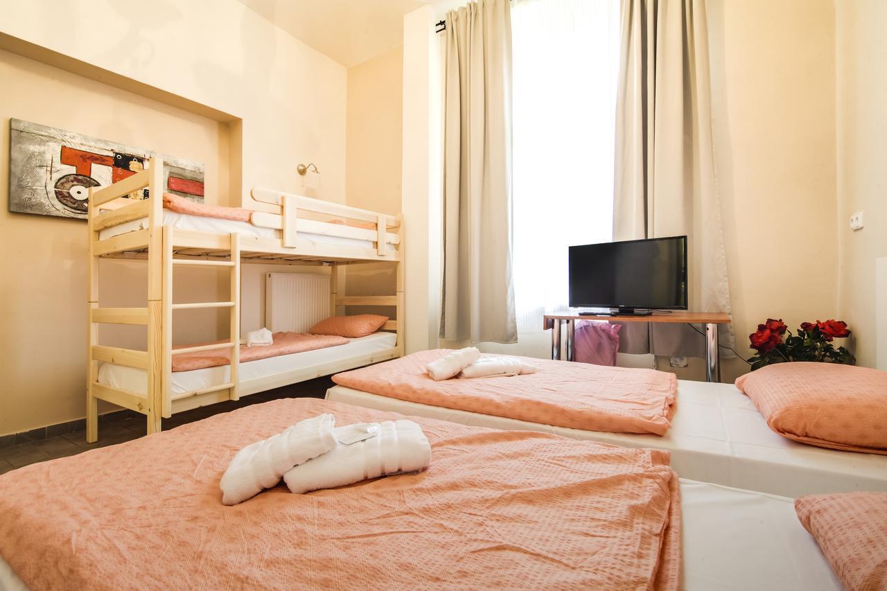 Aparthotel Zarra Prague Extérieur photo